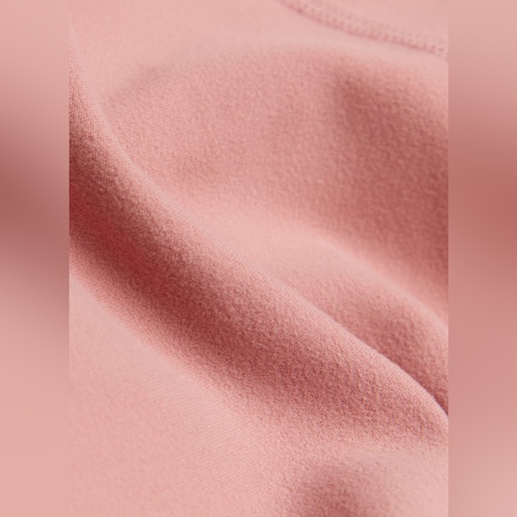 NWT - Aritzia TnaBUTTER™ Bound Sports Tank - Ashy Pink - Large - Picture 8 of 10